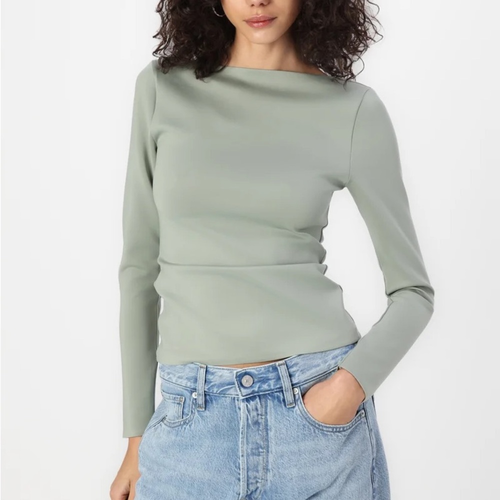 Abercrombie & Fitch Long-Sleeve SlashTop in Sage Green Never Worn